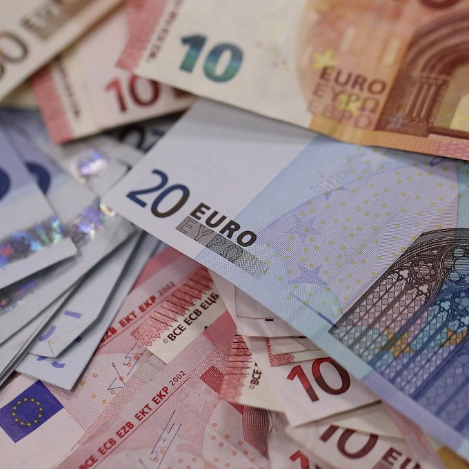 Political Woes in Italy & Spain Trigger a Weaker Euro across the Board